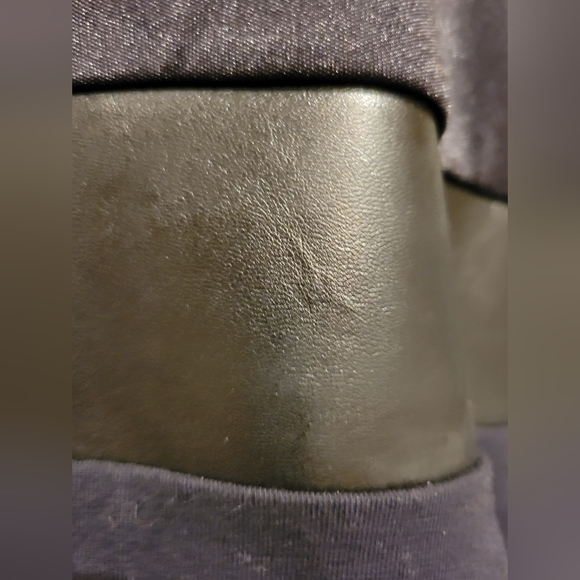 NWT Top S Black Jersey & Fake Leather - Picture 3 of 9